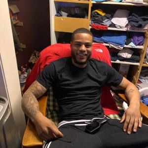 Meet your Posher, Darrain